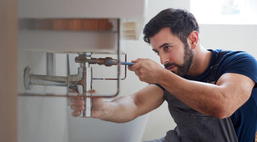 Sink pipe leak repair in Hardyville, KY